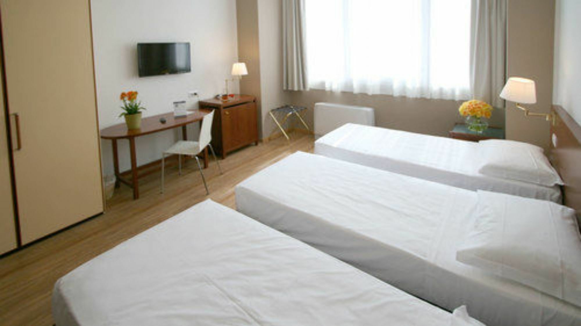 Hotel Oro Blu Milánó Kültér fotó